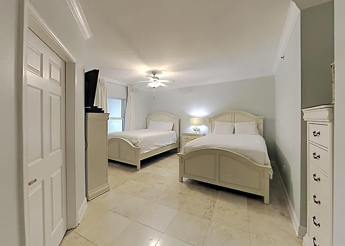 Crystal Shores West #1404 Apartment *