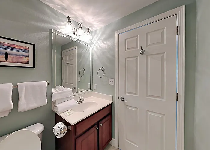 Crystal Shores West #1404 Apartment